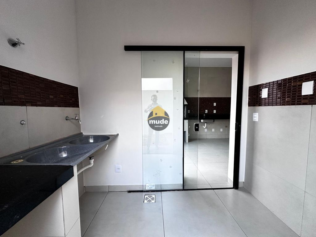 Casa com 3 quartos em Conjunto Residencial Monte Carlo — foto 4