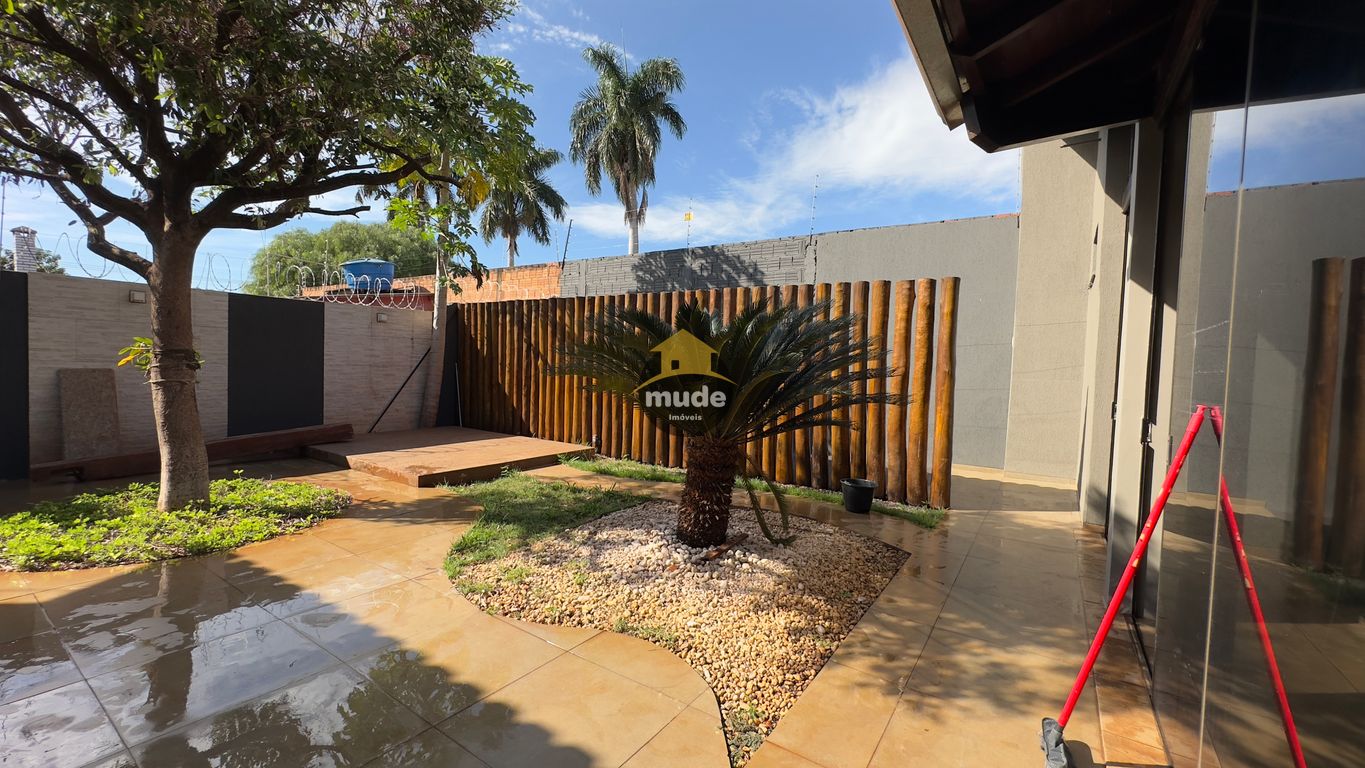 Casa com 4 quartos em Jardim Tropical — Jardim Tropical