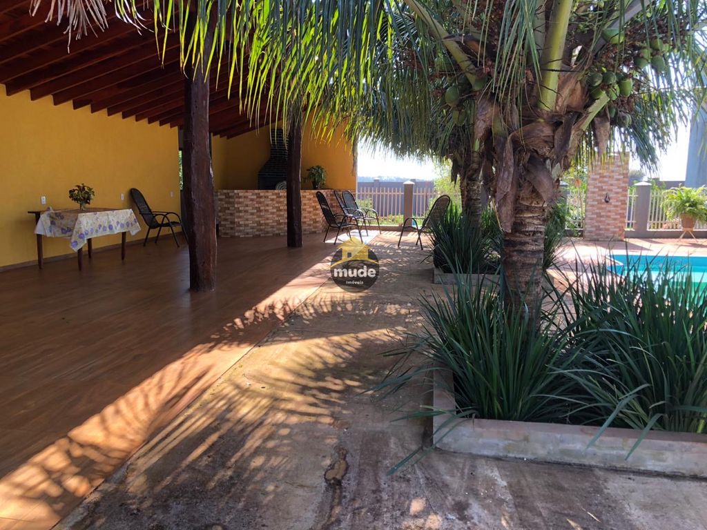 Imóvel comercial com 3 quartos em Indapolis — foto 2