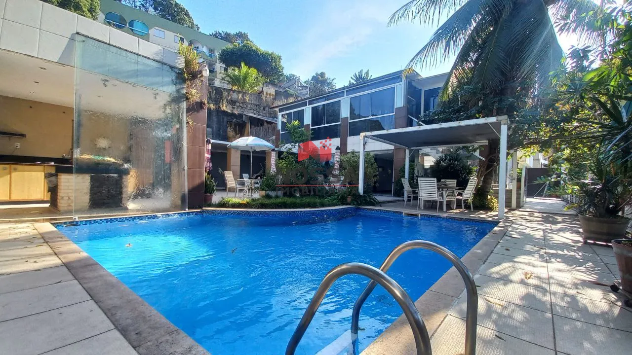 Casa em Vitória ES, Bairro de Lourdes com 725m²
