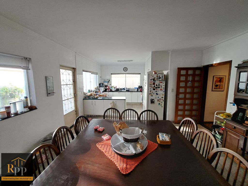 Casa, 3 quartos, 340 m² - Foto 1