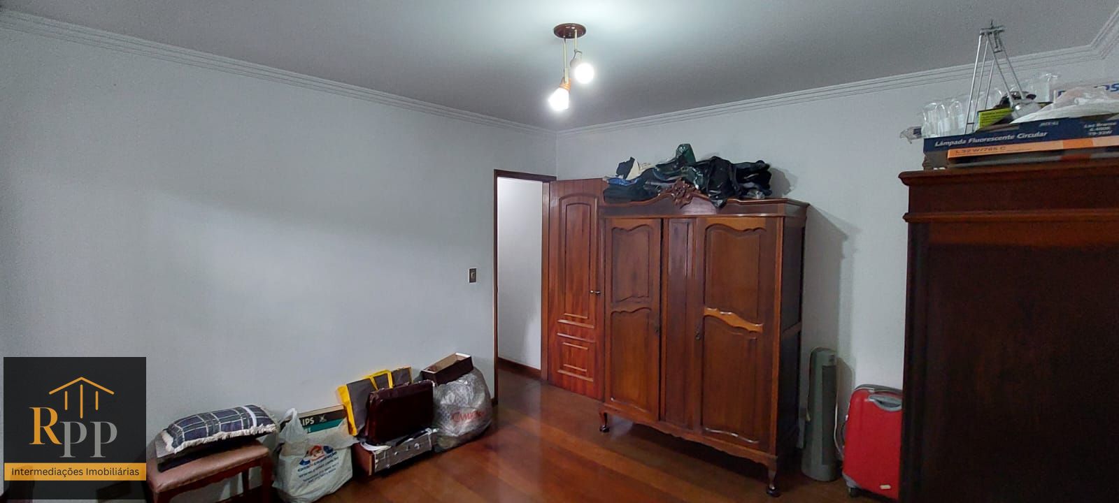 Casa, 4 quartos, 270 m² - Foto 30