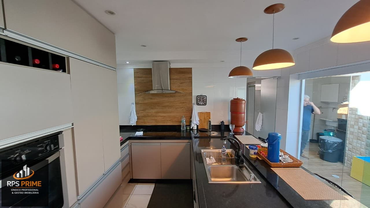 Casa, 7 quartos, 220 m² - Foto 3