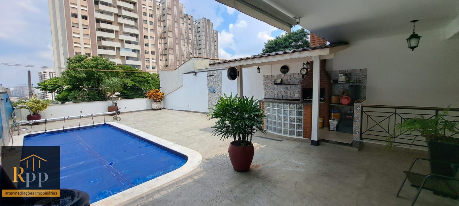Sobrado, 3 quartos, 279 m² - Foto 1
