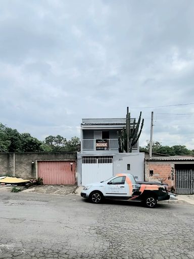 Sobrado com 2 quartos sendo 1 suite