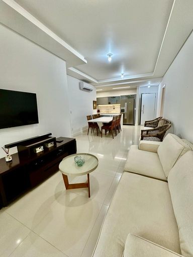 Sala de estar e área de jantar