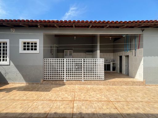 Edícula - Lavanderia, canil