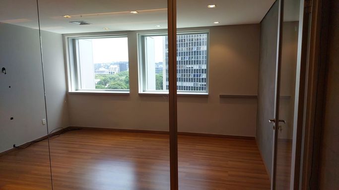 JETCORP SALA COMERCIAL CORPORATIVA ESCRITÓRIO MOBILIADO ITAIM BIBI REBOUÇAS LOCAÇÃO