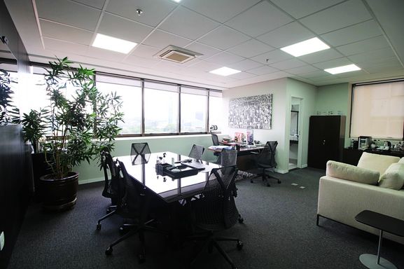 Laje Corporativa MOBILIADA na Faria Lima - Locação 242 m² - Escritório Plug&Play