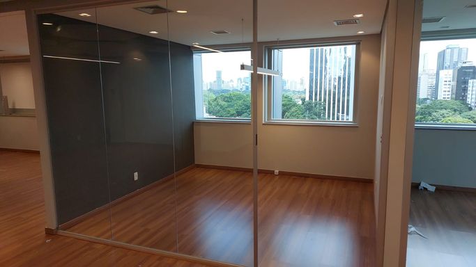 JETCORP SALA COMERCIAL CORPORATIVA ESCRITÓRIO MOBILIADO ITAIM BIBI REBOUÇAS LOCAÇÃO