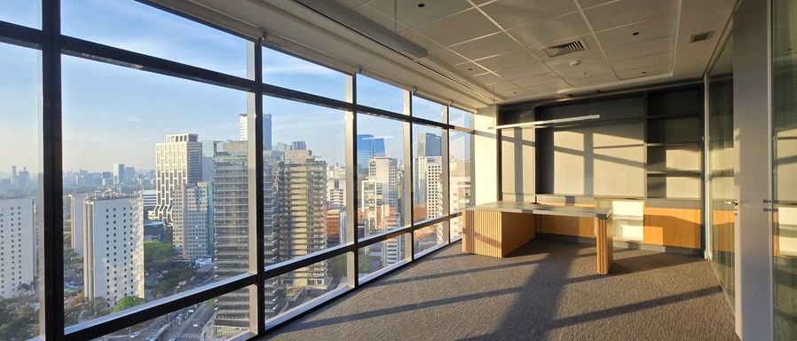 JETCORP LAJE CORPORATIVA ALTO PADRÃO AAA ESCRITÓRIO LOCAÇÃO BERRINI COM HELIPONTO MOBILIADA
