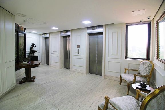 Laje Corporativa MOBILIADA na Faria Lima - Locação 242 m² - Escritório Plug&Play