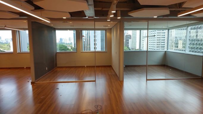 JETCORP SALA COMERCIAL CORPORATIVA ESCRITÓRIO MOBILIADO ITAIM BIBI REBOUÇAS LOCAÇÃO