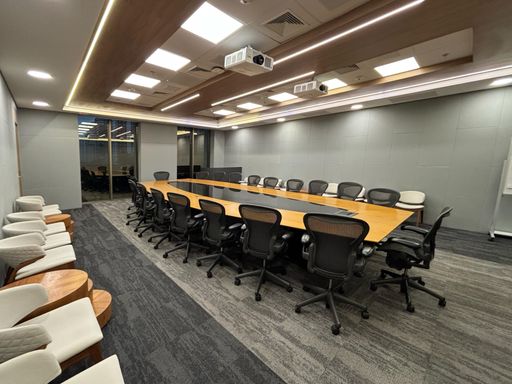 JetCorp Laje Corporativa MOBILIADA Triple A com Heliponto - Faria Lima - locação - 997 m² - Itaim Bibi Andar Corporativo para Escritório