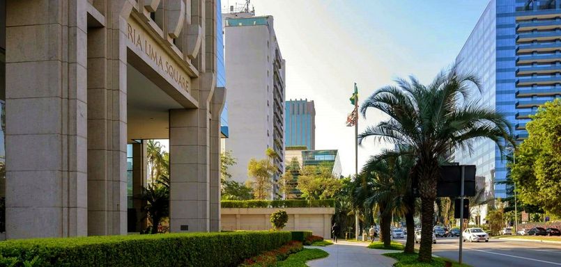 JetCorp Laje Corporativa MOBILIADA Triple A com Heliponto - Faria Lima - locação - 997 m² - Itaim Bibi Andar Corporativo para Escritório