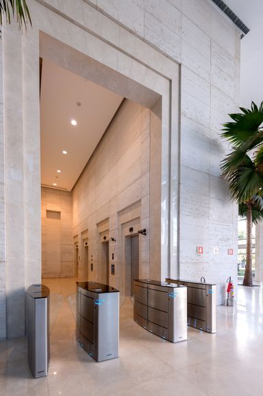 JetCorp Laje Corporativa MOBILIADA Triple A com Heliponto - Faria Lima - locação - 997 m² - Itaim Bibi Andar Corporativo para Escritório