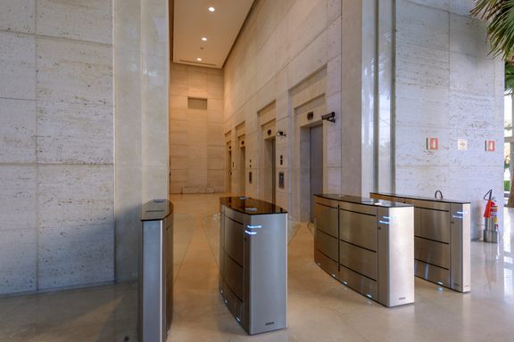 JetCorp Laje Corporativa MOBILIADA Triple A com Heliponto - Faria Lima - locação - 997 m² - Itaim Bibi Andar Corporativo para Escritório