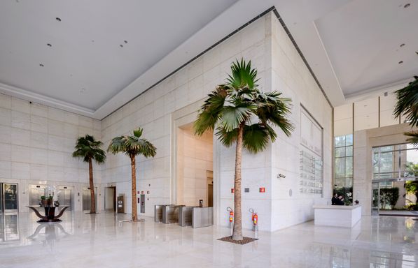 JetCorp Laje Corporativa MOBILIADA Triple A com Heliponto - Faria Lima - locação - 997 m² - Itaim Bibi Andar Corporativo para Escritório