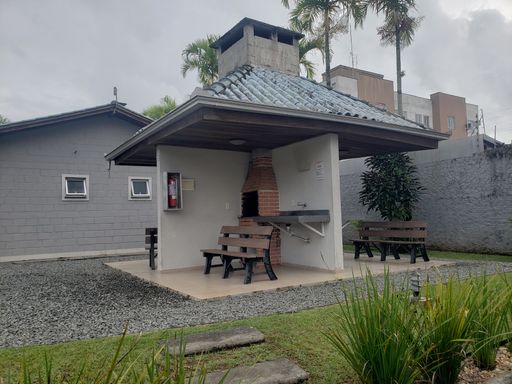 QUIOSQUE CHURRASQUEIRA