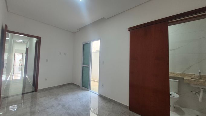 SUITE COM QUINTAL