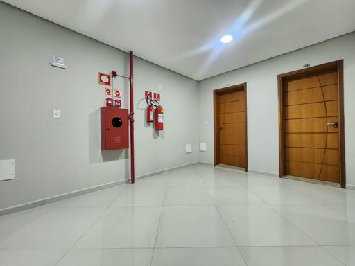 HALL ESPAÇOSO