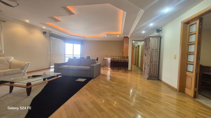 SALA AMPLA COM 3 AMBIENTES COM MAIS DE 54METROS