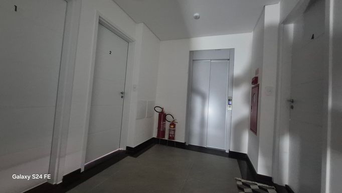 HALL COM ELEVADOR