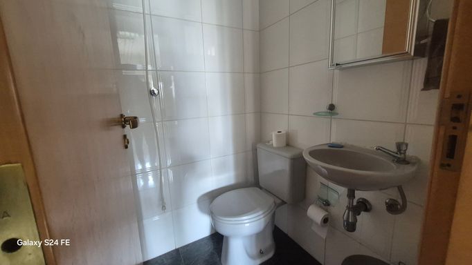 BANHEIRO DA LAVANDERIA
