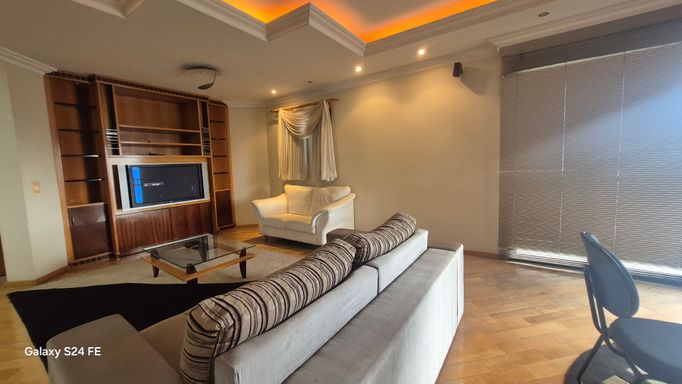 SALA AMPLA COM SANCA