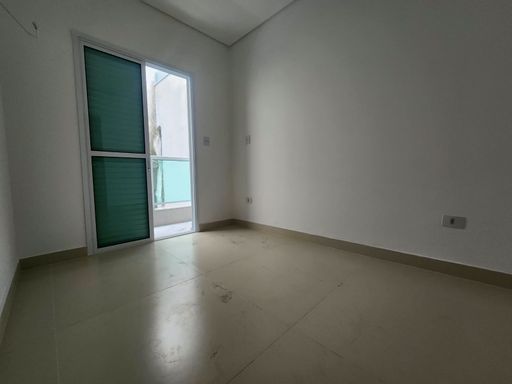 QUARTO COM SACADA