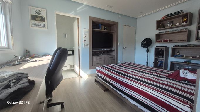 QUARTO COM SUITE