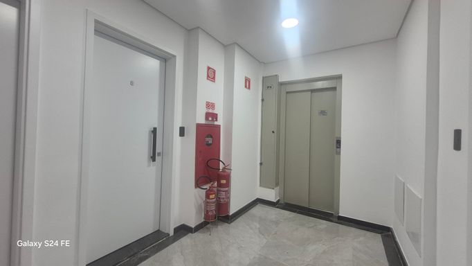 ELEVADOR ATE A COBERTURA