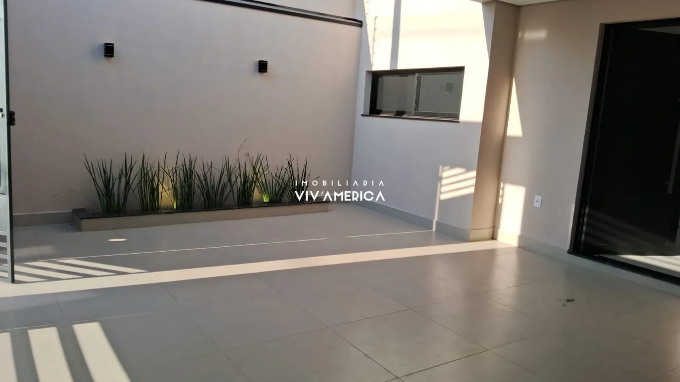 CASA À VENDA EM INDAIATUBA, NO JR. NOVA VENEZA, 3DORM, 2 BANHO, 2 VAGAS,AC 119M²