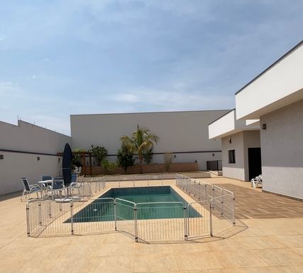 Quintal com piscina