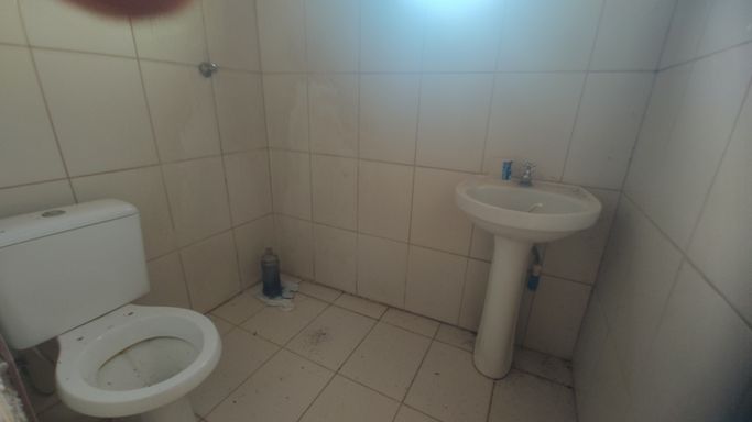 banheiro fundos