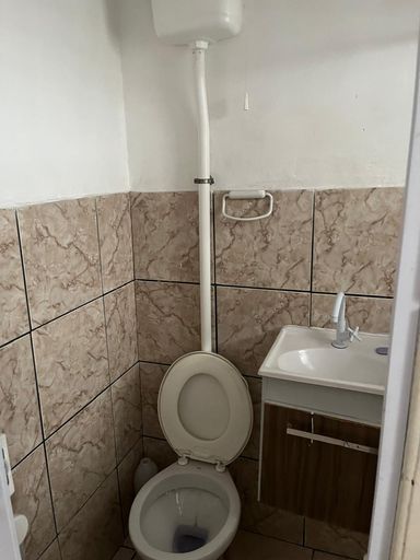 banheiro outro ângulo