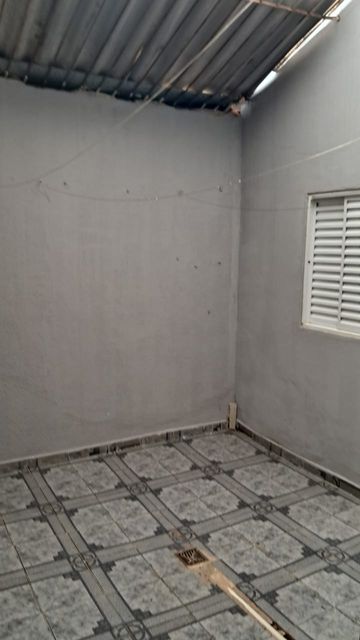 àrea externa para varal coberta