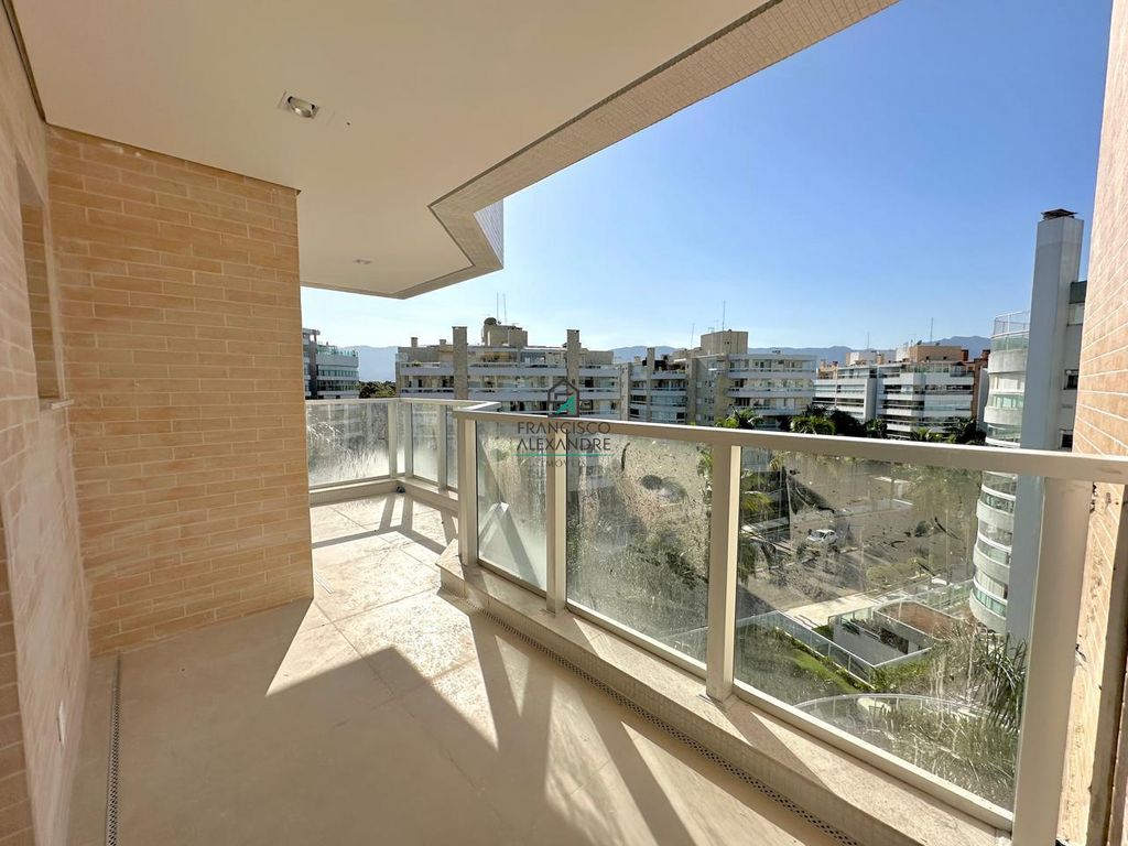 Apartamento em Riviera de São Lourenço, Bertioga-SP por R$