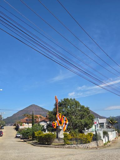 praça proxima a casa