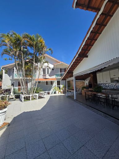 Area gourmet e frente casa