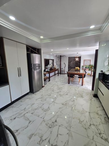 cozinha e sala de jantar