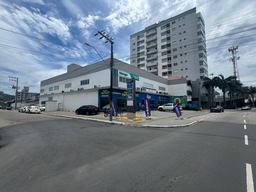 Fachada Comercial EMME
