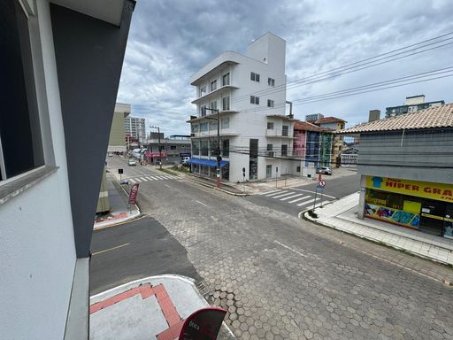Avenida Prefeito José Juvenal Mafra, esquina com a Rua Oscar Cordeiro