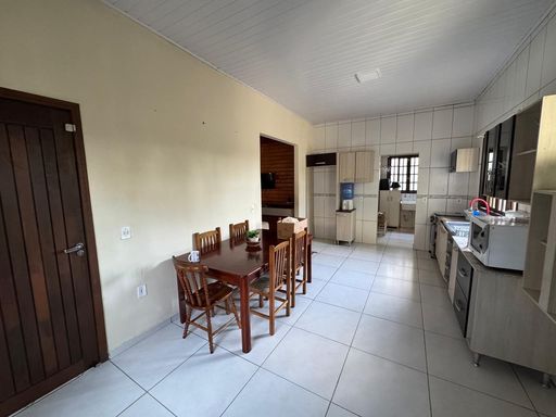 Cozinha com Churrasqueira a Carvão