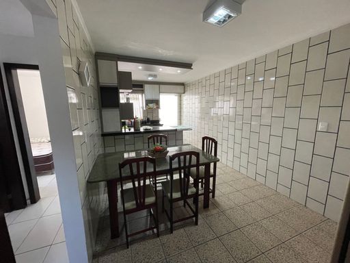 Sala de Jantar e Cozinha