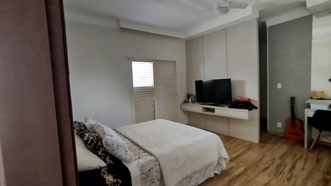 02 QUARTO