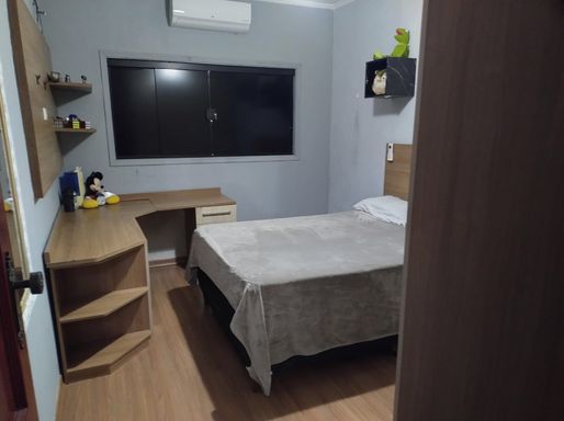 02 QUARTO