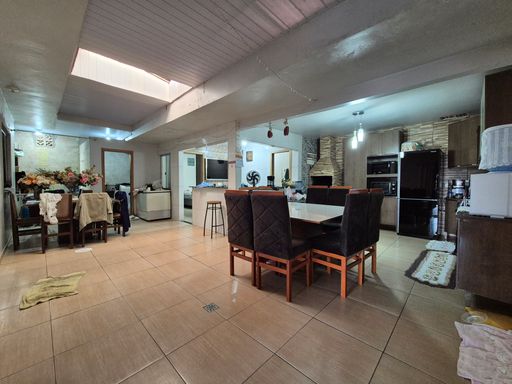 Casa à venda em Foz do Iguaçu, Jardim Curitibano IV, 175m²