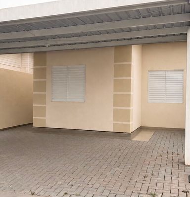 Garagem coberta para 2 veículos
