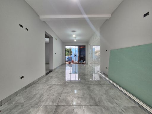 Casa à venda no Parque Presidente II, Foz do Iguaçu - Sala e cozinha